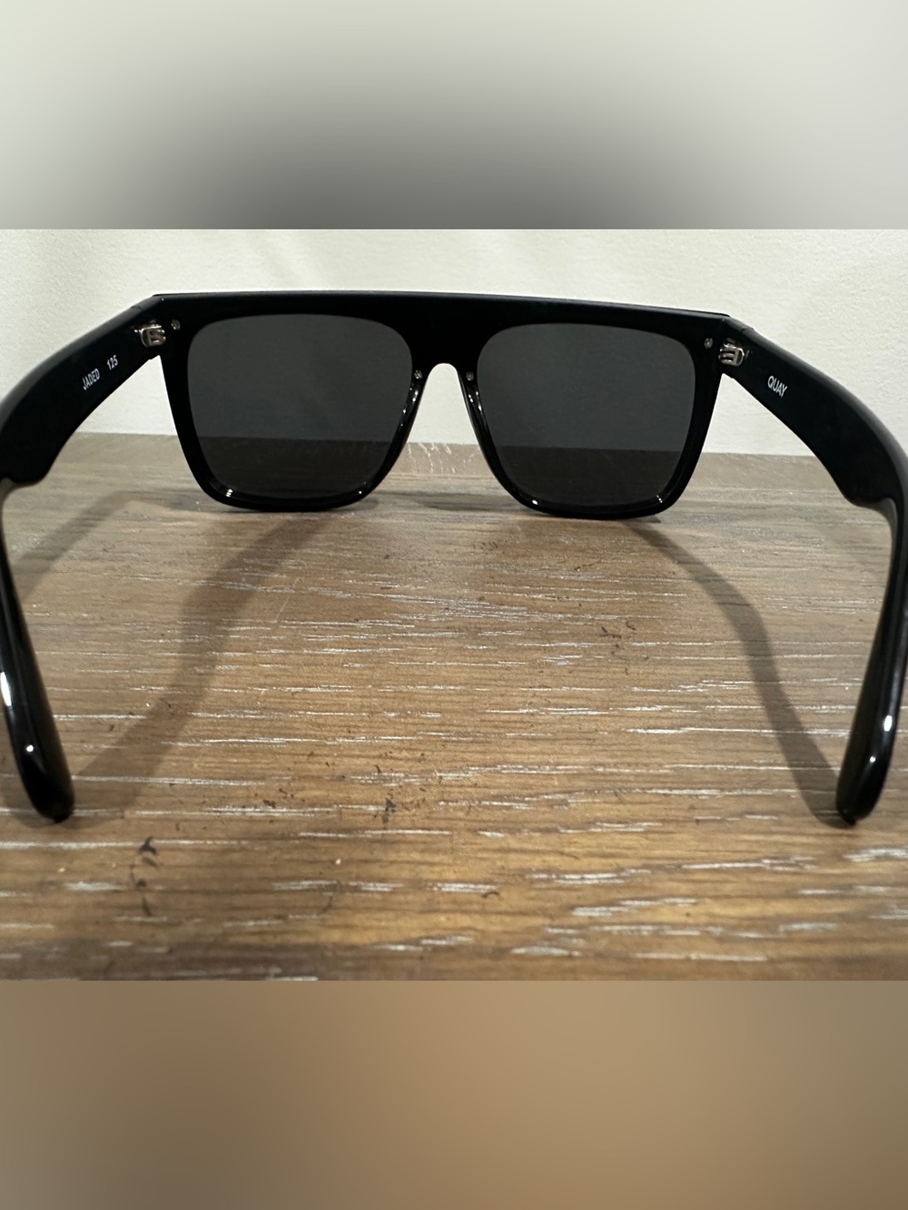 Quay Women’s Sunglasses Jaded 125 Black ! Hard To Find! High Quality - Picture 5 of 9